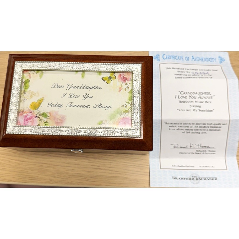 Bradford Exchange Granddaughter I Love You Always Musical Box 01-19109-001 COA